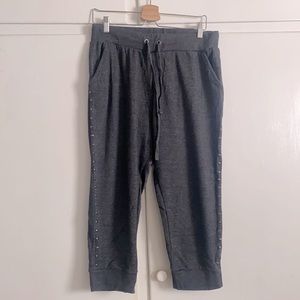 💖 5/$25 Daisy Fuentes heather Gray 3/4 sweatpants